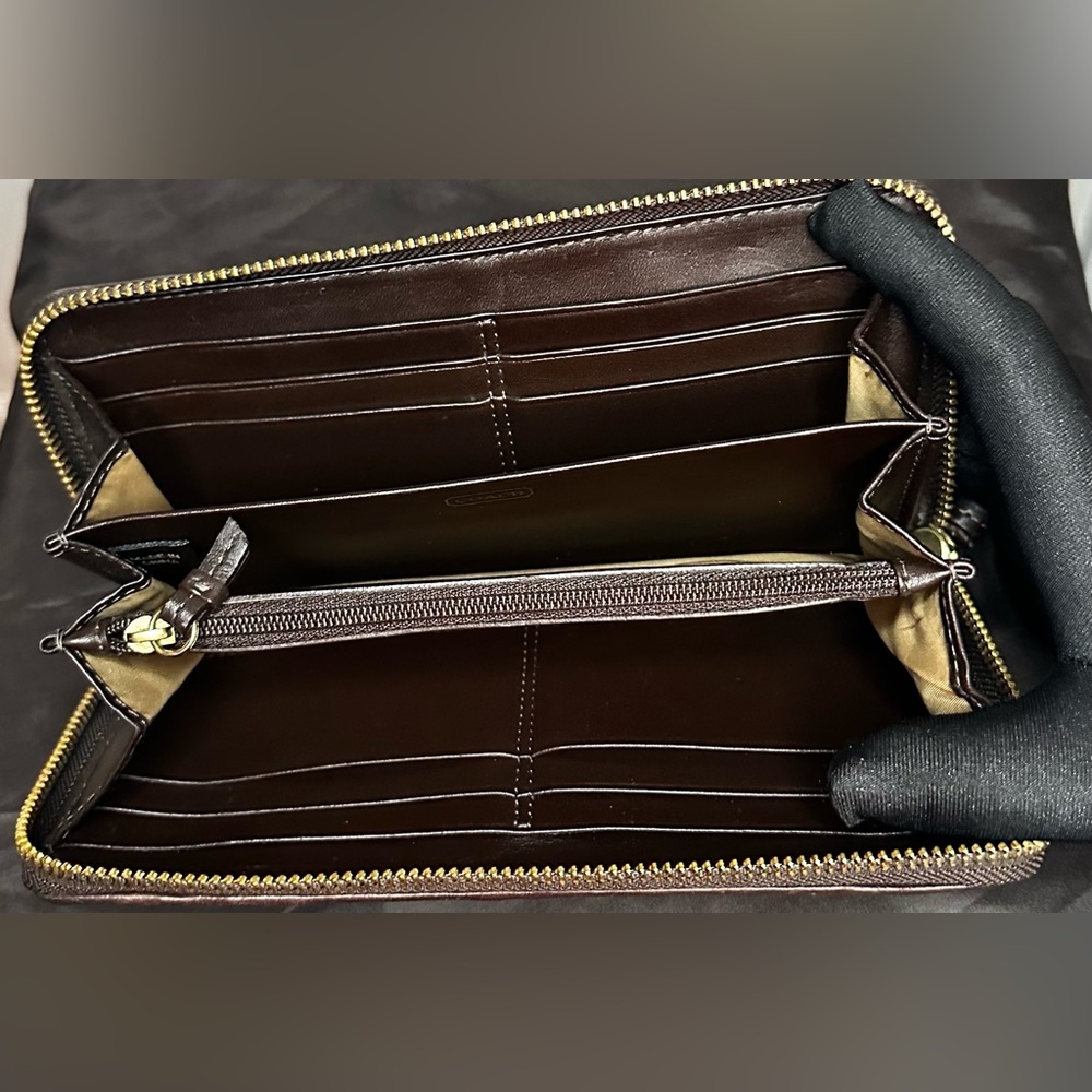 Coach Est. 1941 Rare Zoe Double Buckle Patchwork Leather Long Wallet EUC - Picture 3 of 16